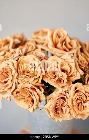 Caramelo indumentaria flores clearance