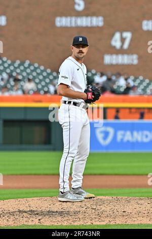 Tigers place shortstop Javier Báez on IL, he'll miss upcoming homestand