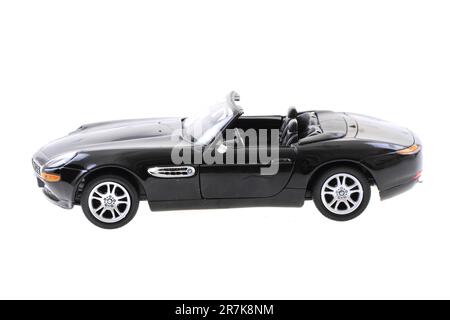 juguete modelo de coche negro aislado en el fondo blanco Foto de stock