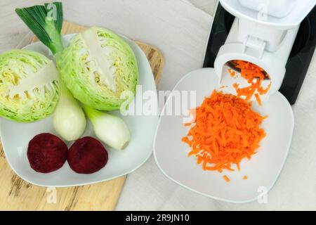 Repollo verduras cortador Fotografía de stock - Alamy