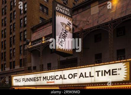 El musical del Libro de Mormón en el teatro Eugene O'Neill en Broadway en Manhattan, Nueva York Foto de stock