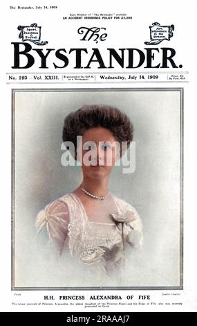 Princesa Alexandra, duquesa de Fife (1891 - 1959), más tarde la princesa Arthur de Connaught fotografiada en la portada de la revista Bystander después de haber sido presentada recientemente en la Corte. Fecha: 1909