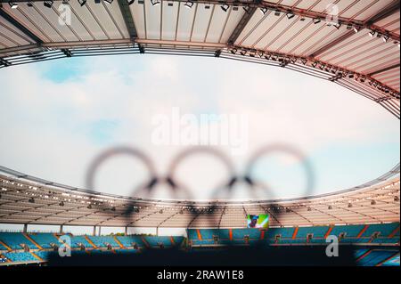 Paris France 7 De Julho De 2023 : ícone Dos Jogos Olímpicos De Verão Paris  2024, Realizado Pelo Atleta. Estádio Olímpico Moderno a Foto de Stock  Editorial - Imagem de jogo, ouro: 283831408