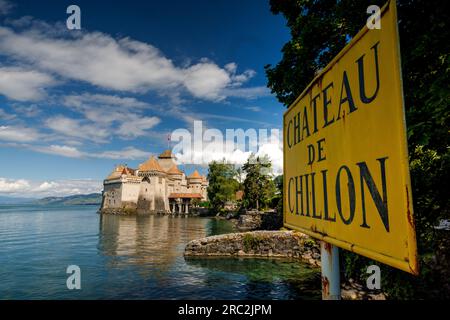 Chateau de Chillon en el lago Ginebra en verano Foto de stock