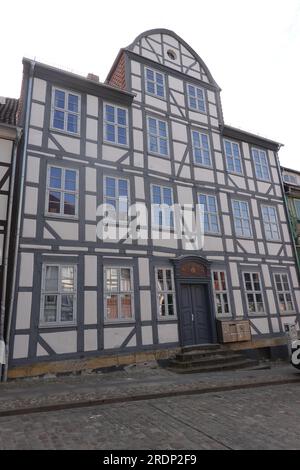 Fachwerkhaus in der historischen Altstadt, Nidersachsen, Deutschland, Helmstedt Foto de stock