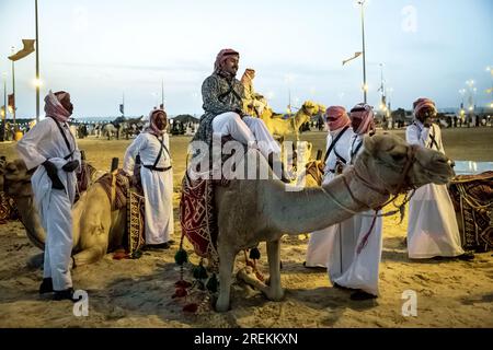 Desierto safari paseo en camello festival en Abqaiq Dammam Arabia Saudita. 4 de enero Año 2019. Foto de stock