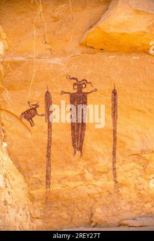 Petroglifos estilo Barrier Canyon en el oleaje de San Rafael, Utah. Foto de stock