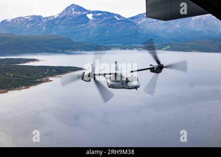 Un MV-22 Osprey del Cuerpo de Infantería de Marina de los Estados Unidos realiza operaciones de vuelo en Bardufoss, Noruega, el 7 de agosto de 2023. Foto del Cuerpo de Infantería de Marina de los EE.UU. Por la Cpl. Aziza Kamuhanda
