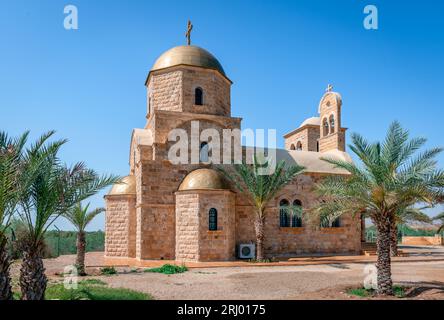 St Juan el Bautista Iglesia Ortodoxa Griega, por el río Jordán en Jordania. Foto de stock