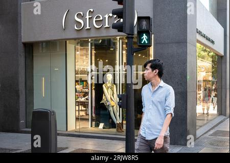 Ropa tienda sfera fotograf as e im genes de alta resoluci n Alamy