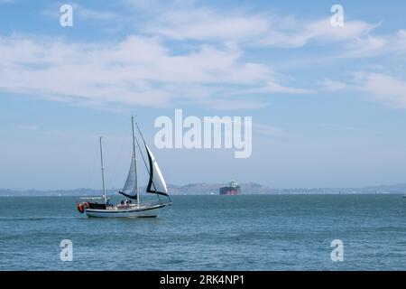 Navegación en la Bahía de San Francisco Foto de stock