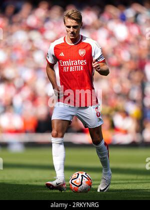 Martin Odegaard del Arsenal en acción durante el partido de la Premier League en el Emirates Stadium, Londres. Fecha de la fotografía: Sábado 26 de agosto de 2023. Foto de stock