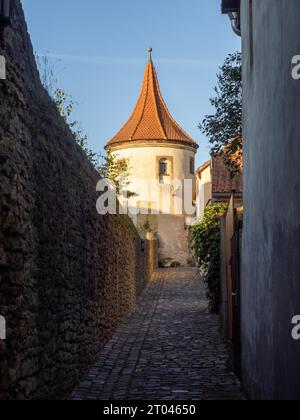 Parte de la antigua muralla de la ciudad, torre, Mainbernheim, Baja Franconia, Baviera, Alemania Foto de stock