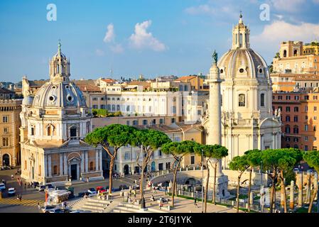 La Columna de Trajano, en Roma, Italia, Europa Foto de stock