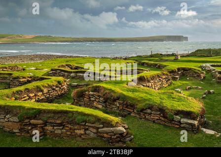 Restos de un asentamiento vikingo en el Brough de Birsay, Islas Orcadas, Escocia. Otoño (septiembre) 2022. Foto de stock