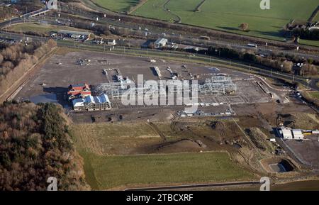 Vista aérea de un nuevo desarrollo comercial, Scotch Corner Designer Village, en construcción en Scotch Corner, North Yorkshire Foto de stock