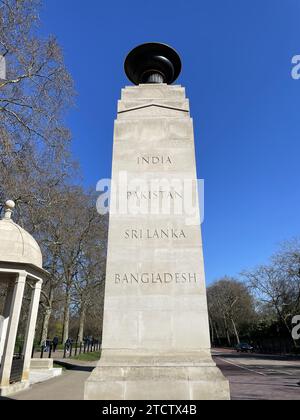 Memorial Gates, Hyde Park Corner Fin de Constitution Hill en Londres. Monumento de guerra que conmemora a los soldados del subcontinente indio para los que sirvió Foto de stock