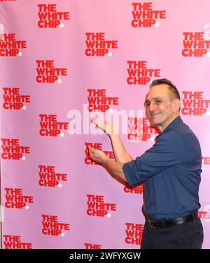 Ciudad de Nueva York, Estados Unidos. 01 de febrero de 2024. Hank Azaria asistió a la Noche de Apertura 'The White Chip' celebrada en el Teatro MCC el 1 de febrero de 2024 en la ciudad de Nueva York, NY © Steven Bergman/AFF-USA.COM Crédito: AFF/Alamy Live News Foto de stock