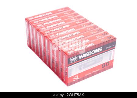 Casetes de cinta de audio 10 piezas Wagdoms SL90 sellados en un paquete. Foto de stock