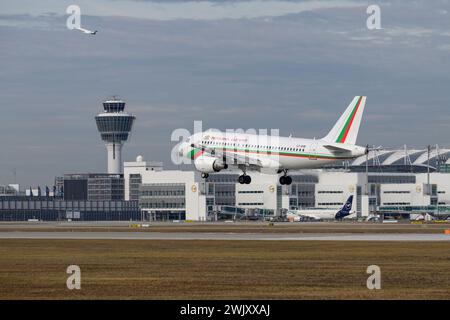 Munich, Alemania - 16 de febrero. 2024 : Gobierno búlgaro Airbus A319-112 con matrícula LZ-AOB aterriza como parte del Munich Securi Foto de stock