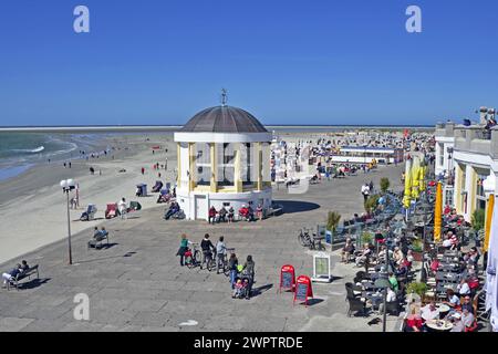 Island of Borkum, Promenade on the beach, East Frisia, Lower Saxony, Federal Republic of Germany Stock Photo