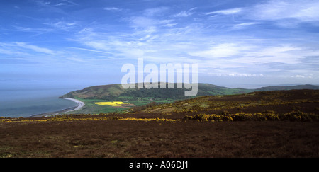 Mirando al noreste de Exmoor cruzando hacia Bossington Porlock Bay Hill, y baliza Selworthy Bratton Ball Mirando al noreste de Exmoor cruzando hacia Bossington Porlock Bay Hill, y baliza Selworthy Bratton Ball