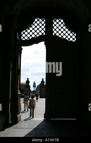 Puerta de entrada al palacio de Christiansborg en Copenhague, Dinamarca