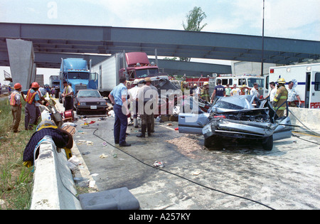 Un accidente de auto con letalidad en Bowie, MD, EE.UU. Foto de stock