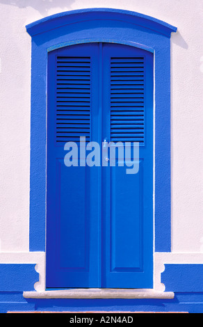 Puerta típica de Cacela Velha Alarve Portugal Foto de stock