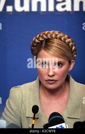 Yulia Tymoshenko, ex primer Ministro de Ucrania (2005), líder del partido político BYuT en 2014, 2018-2019 una de las primeras corredoras en las elecciones presidenciales Foto de stock