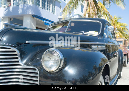 Un vintage coche en Miami Beach, Florida, EE.UU.