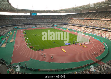Reunión de atletismo en el estadio Stade de France en París, agosto de 2004