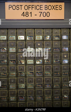 Vista de casillas postales en el James A. Farley edificio de Correos en la 8ª Avenida en Nueva York, Estados Unidos de enero de 2006