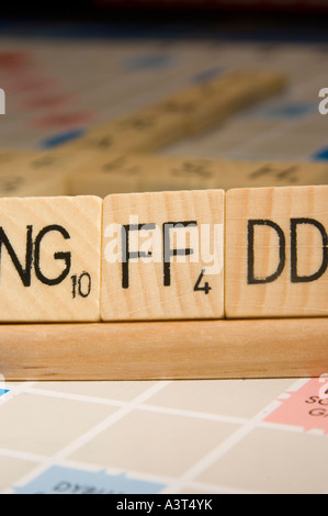 Versión en idioma galés de Scrabble palabra Tablero de juego mostrando doble carta azulejos - FF DD y NG