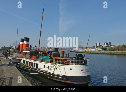 Barco de vapor Waverley amarrados en su nuevo muelle sobre el río Clyde por el Centro de Ciencias en Glasgow Escocia Foto de stock
