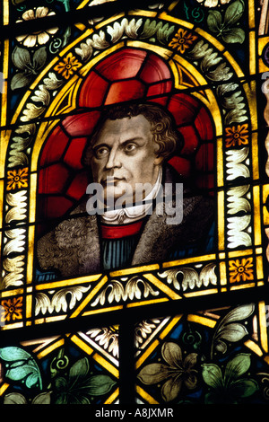 Martín Lutero retrato en la ventana de la Iglesia Protestante en Luederitz Namibia Foto de stock
