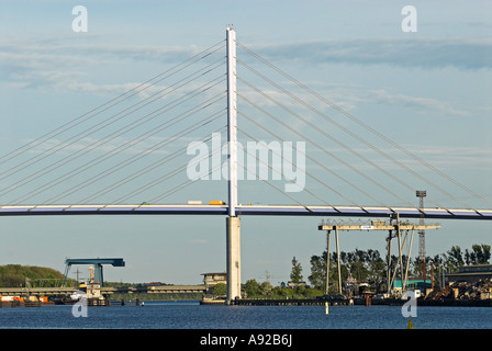 Nuevo puente de la isla de Ruegen, la ciudad hanseática de Stralsund, Mecklemburgo Pomerania Occidental Foto de stock
