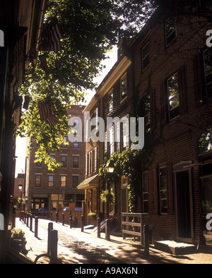 Período federal casas Elfreth's Alley distrito histórico de Filadelfia Pensilvania EE.UU. Foto de stock