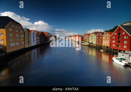 Los edificios de madera, casco antiguo de la ciudad de Trondheim, Sor-Trondelag, Noruega Foto de stock
