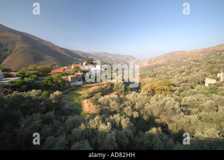 El pueblo de Kefali Creta en el lejano oeste de Hania provincia Foto de stock