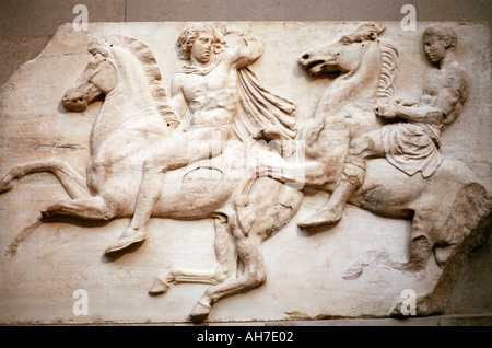 Los Mármoles de Elgin del Partenón de Atenas en el Museo Británico de Londres, Inglaterra Gran Bretaña U K Reino Unido GB Foto de stock