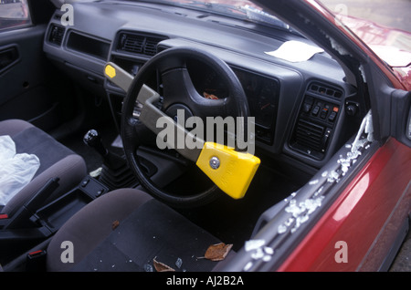 Seguridad De Bloqueo Del Volante De La Dirección Del Vehículo Antirrobo  Imagen de archivo - Imagen de negro, coche: 175436367