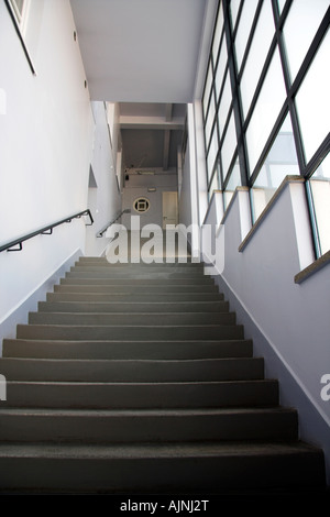 Escalera en la fábrica de Oscar Schindler, Cracovia, Polonia, Europa Foto de stock