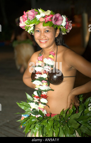Poynesian bailarina en Tahití pacífico sur Foto de stock