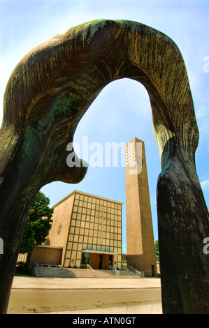 El gran arco y la primera iglesia cristiana en Columbus en Foto de stock