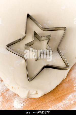 Cortadores de pastelería en forma de estrella Foto de stock