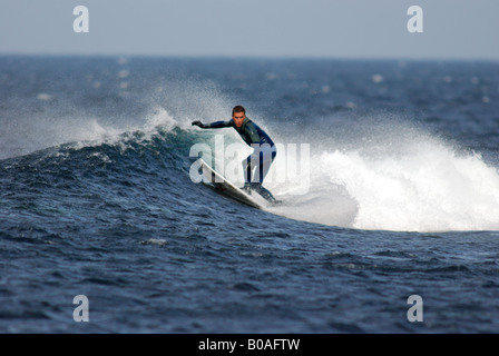 Free Surf en Brimms Ness cerca de Thurso Highlands de Escocia Foto de stock