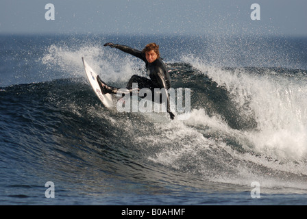 Free Surf en Brimms Ness cerca de Thurso Highlands de Escocia Foto de stock