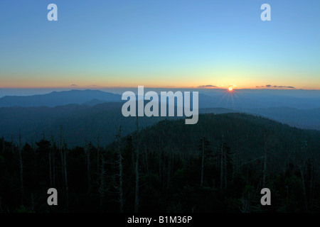 Amanecer en Clingmans Dome en el Parque Nacional Great Smoky Mountains National Park Foto de stock