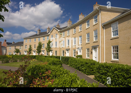 Nuevas casas adosadas de lujo en Daisy Avenue en Bury St Edmunds, Suffolk, Reino Unido Foto de stock